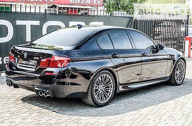 Седан BMW M5 2012 в Киеве