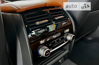 Седан BMW M5 2019 в 
