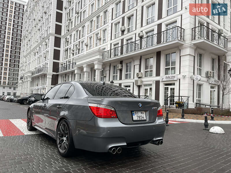Седан BMW M5 2008 в Киеве