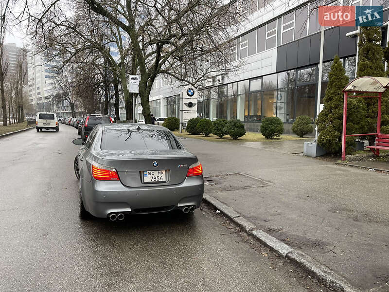 Седан BMW M5 2008 в Киеве