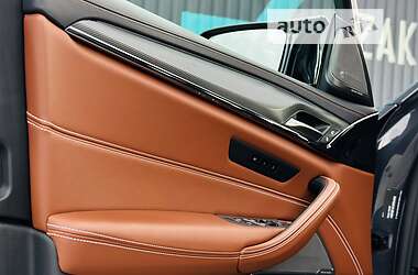 Седан BMW M5 2021 в 