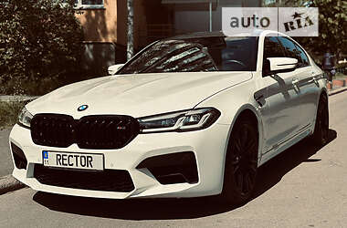 Седан BMW M5 2020 в 