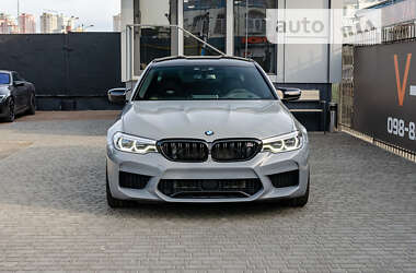 Седан BMW M5 2018 в 