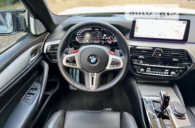 Седан BMW M5 2020 в 