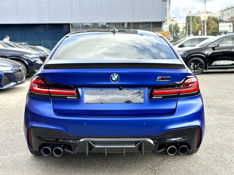 Седан BMW M5 2018 в Киеве