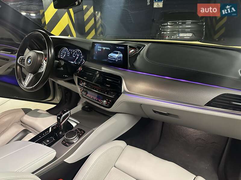 Седан BMW M5 2018 в Києві