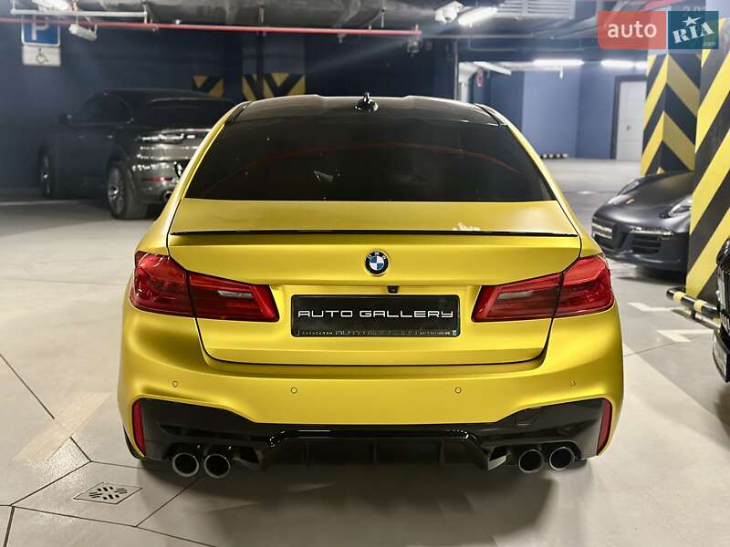 Седан BMW M5 2018 в Києві