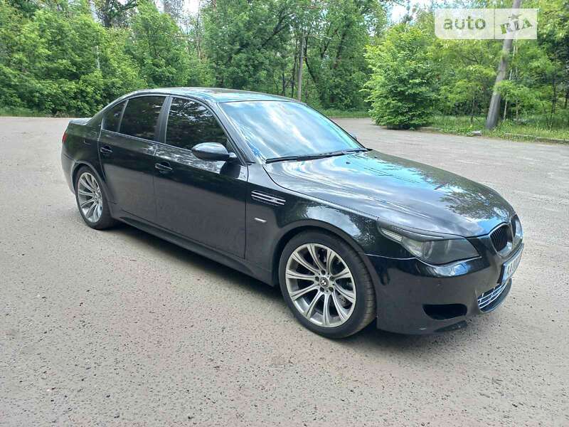 Седан BMW M5 2006 в Києві