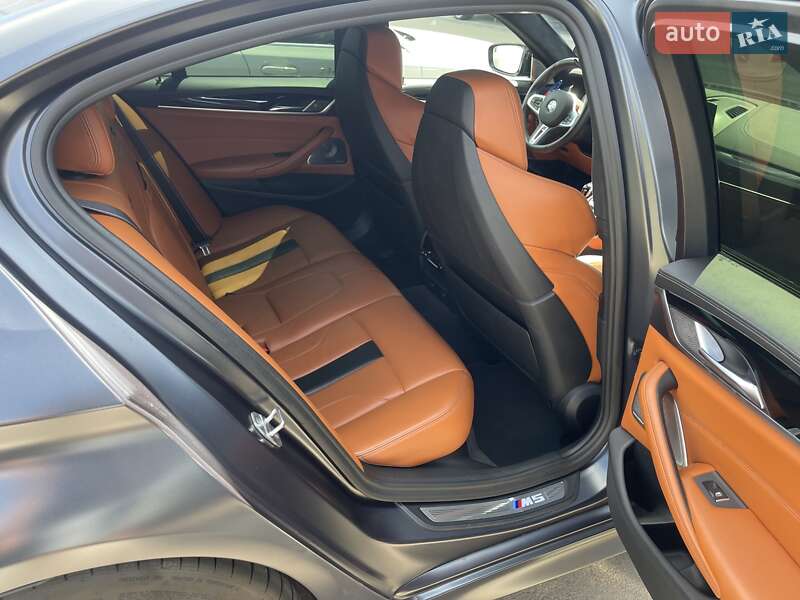 Седан BMW M5 2018 в Киеве