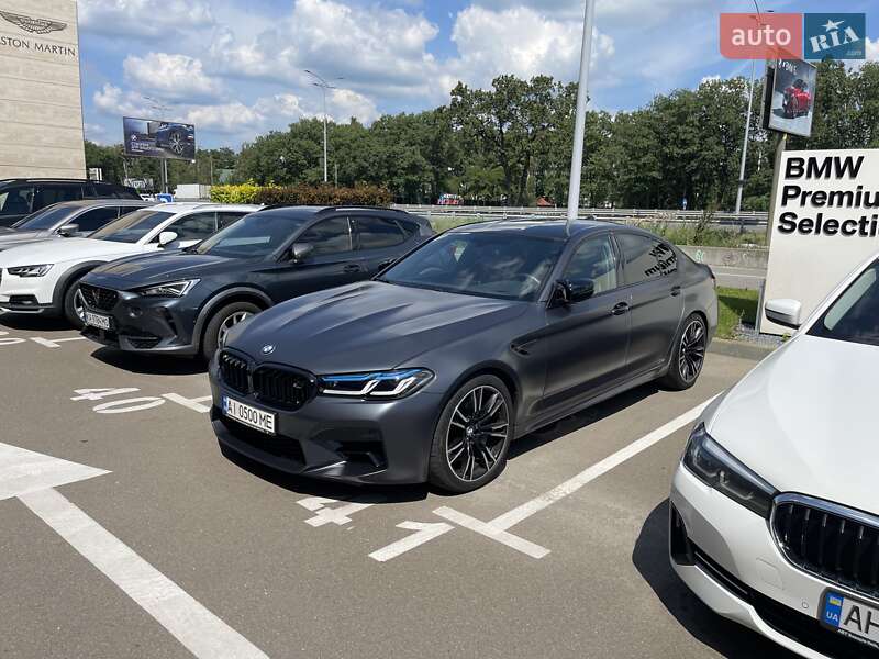 Седан BMW M5 2018 в Киеве