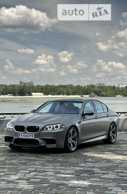 Седан BMW M5 2014 в Киеве