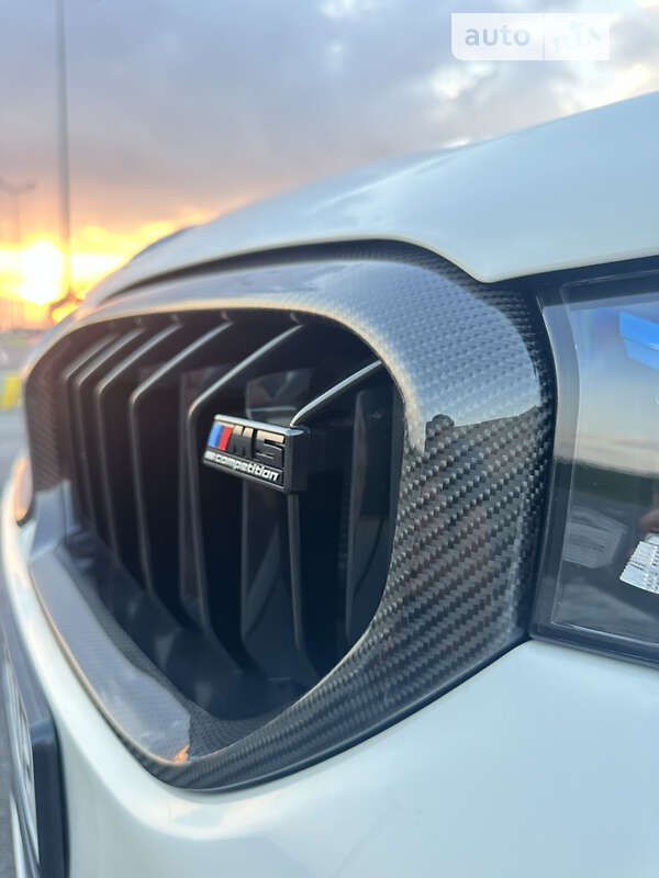 Седан BMW M5 2021 в Львові