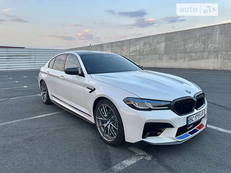 Седан BMW M5 2021 в Львові