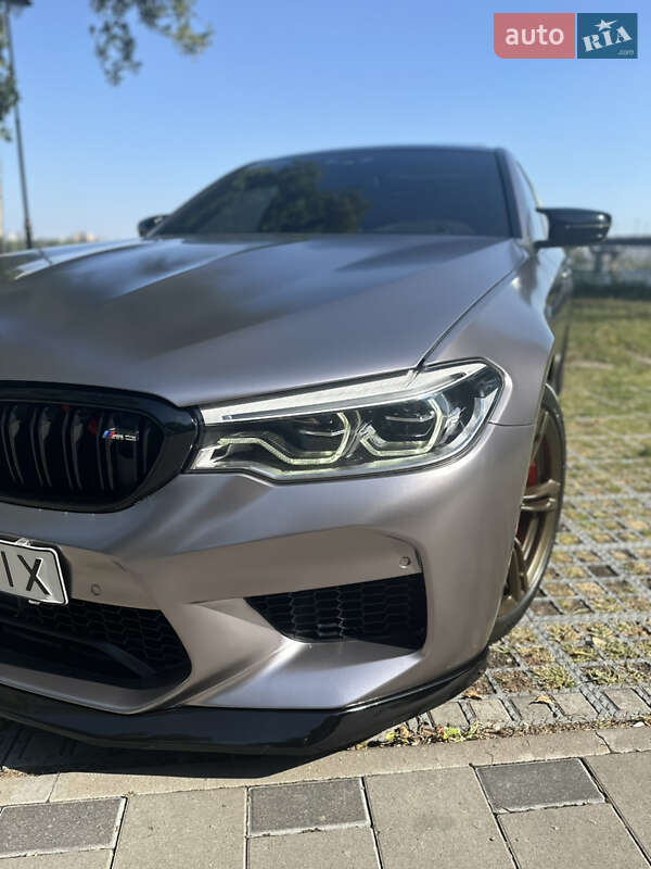 Седан BMW M5 2018 в Києві