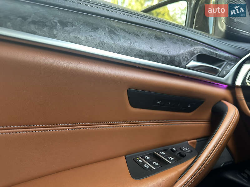 Седан BMW M5 2018 в Києві