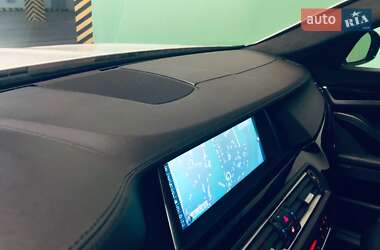 Седан BMW M5 2012 в 