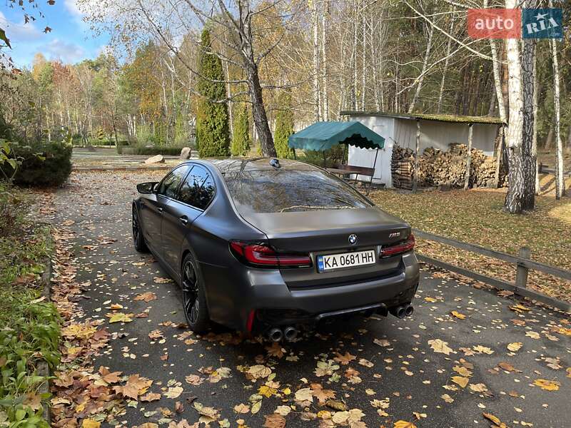 Седан BMW M5 2018 в Киеве