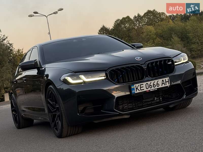 Седан BMW M5 2018 в Днепре