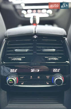 Седан BMW M5 2023 в 