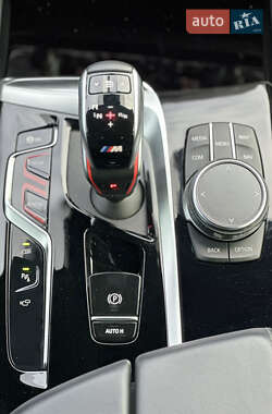 Седан BMW M5 2023 в 