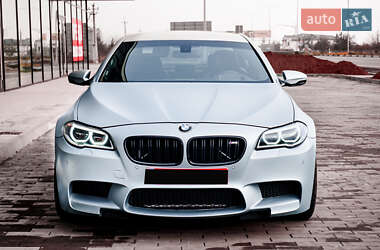 Седан BMW M5 2011 в Виноградові