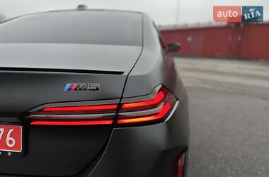 Седан BMW M5 2024 в 