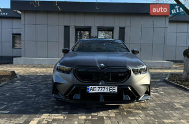 Седан BMW M5 2024 в Кривому Розі