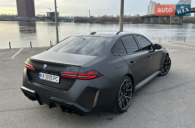 Седан BMW M5 2024 в 