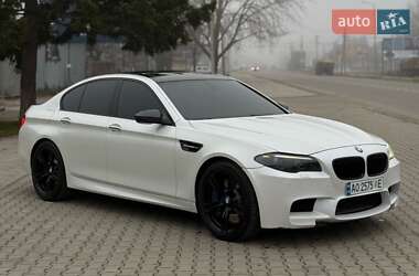 Седан BMW M5 2012 в Виноградові