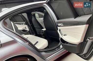 Седан BMW M5 2020 в 