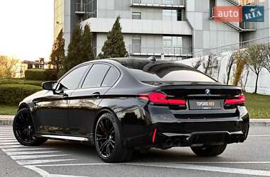 Седан BMW M5 2022 в 