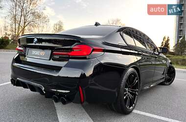 Седан BMW M5 2022 в 