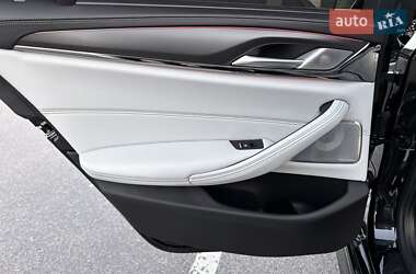 Седан BMW M5 2022 в 