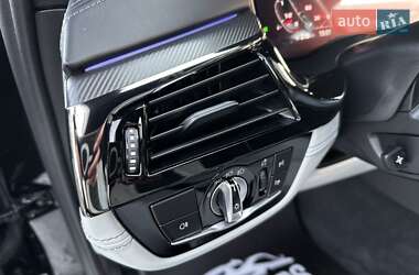 Седан BMW M5 2022 в 