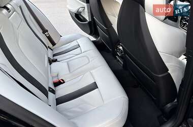 Седан BMW M5 2022 в 