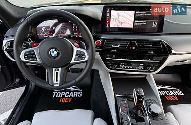 Седан BMW M5 2022 в 