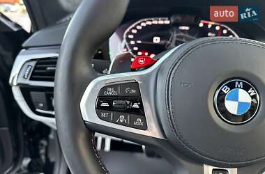Седан BMW M5 2022 в 