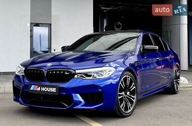 Седан BMW M5 2019 в 