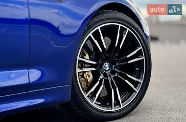 Седан BMW M5 2019 в 