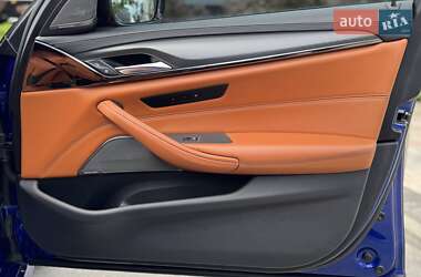 Седан BMW M5 2019 в 