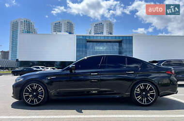Седан BMW M5 2018 в 