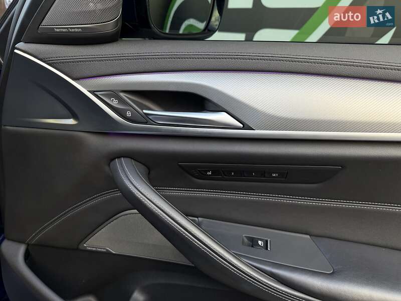 Седан BMW M5 2019 в Киеве