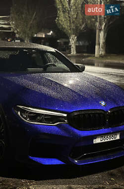Седан BMW M5 2018 в 