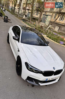 Седан BMW M5 2018 в Киеве
