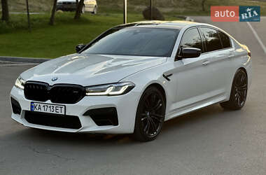 Седан BMW M5 2020 в 