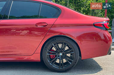 Седан BMW M5 2022 в 