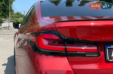 Седан BMW M5 2022 в 