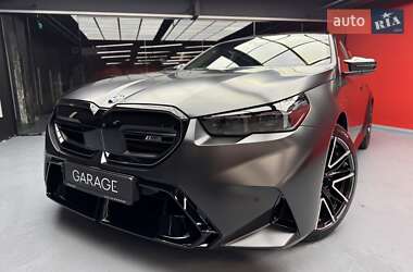 Седан BMW M5 2025 в 