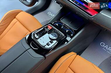 Седан BMW M5 2025 в 