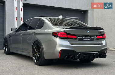 Седан BMW M5 2019 в 